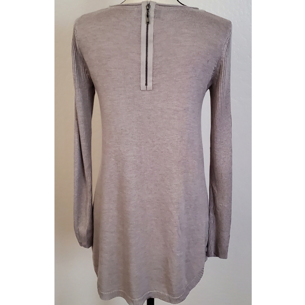 Magaschoni Sweater Size Small